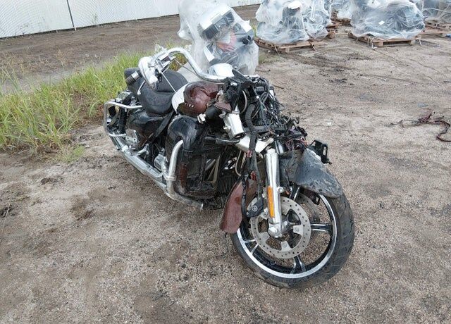 2019 HARLEY DAVIDSON FLHTKSE / CVO LIMITED