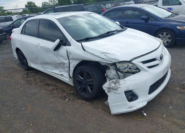 2013 TOYOTA Corolla