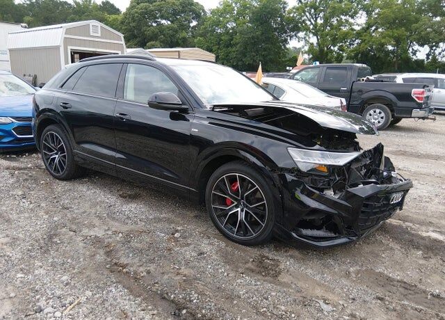 2020 AUDI Q8