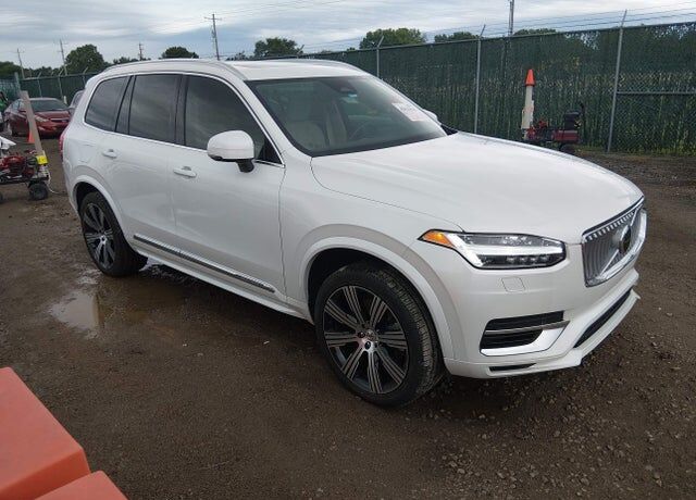 2024 VOLVO XC90
