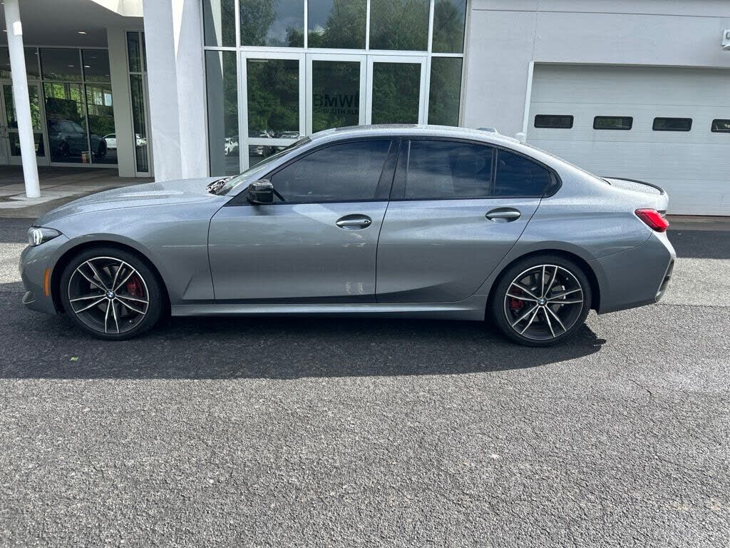 2024 BMW 330i