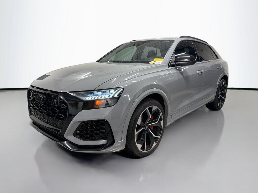 2024 AUDI RS Q8
