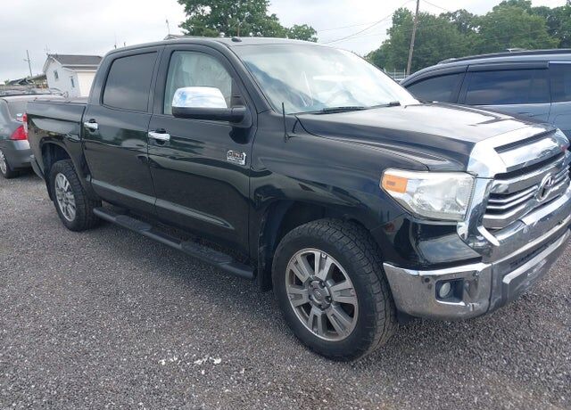 2017 TOYOTA Tundra