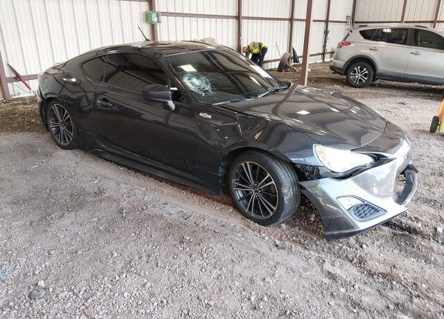 2013 TOYOTA Scion