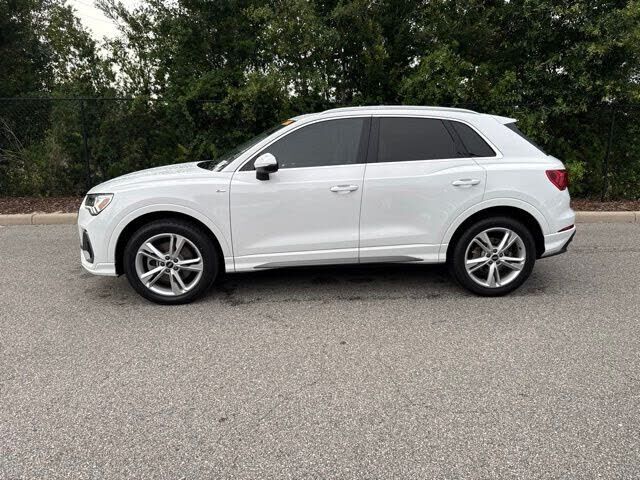 2022 Audi Q3
