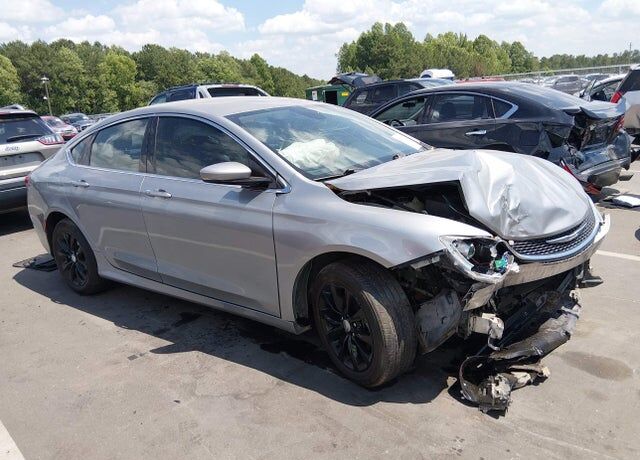 2016 CHRYSLER 200