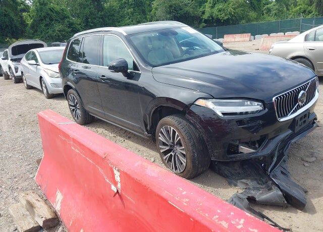 2022 VOLVO XC90