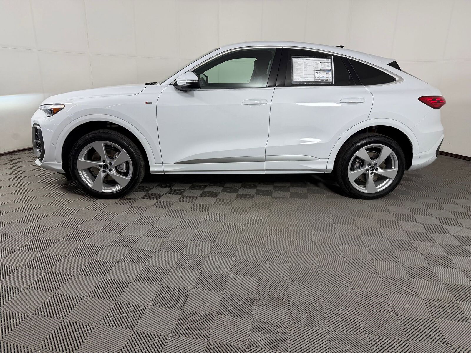 2026 Audi SQ5