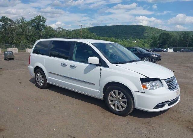 2016 CHRYSLER Town and Country