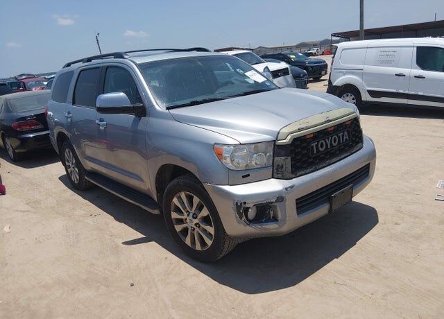 2014 TOYOTA Sequoia