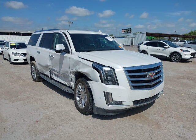 2017 CADILLAC Escalade ESV
