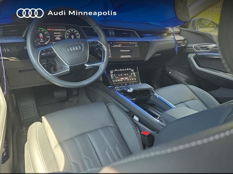 2024 Audi Q8