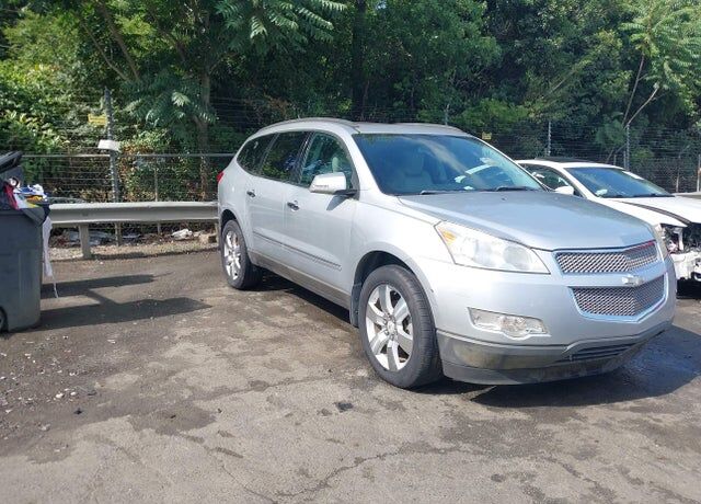 2010 CHEVROLET Traverse