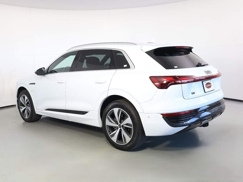 2024 Audi Q8