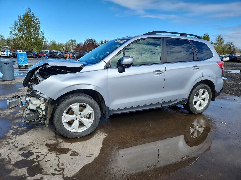 2016 SUBARU Forester