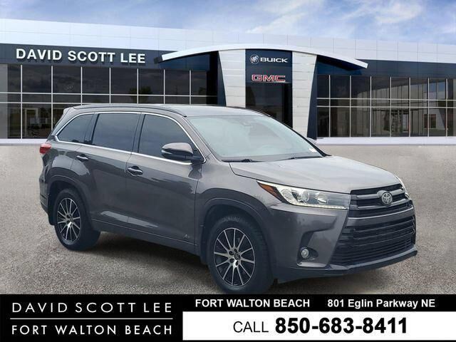 2017 TOYOTA Highlander