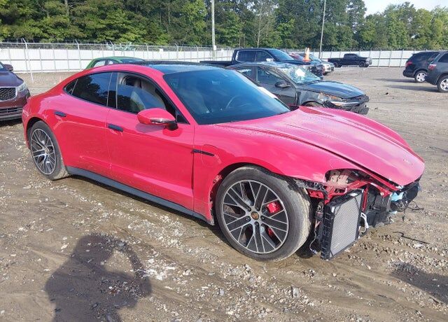 2022 PORSCHE Taycan