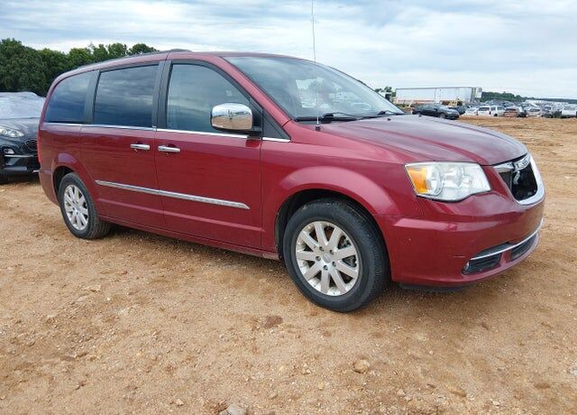 2012 CHRYSLER Town and Country