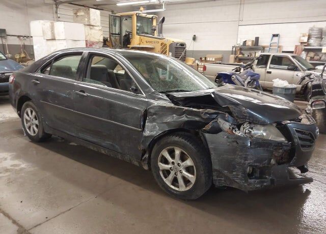 2010 TOYOTA Camry