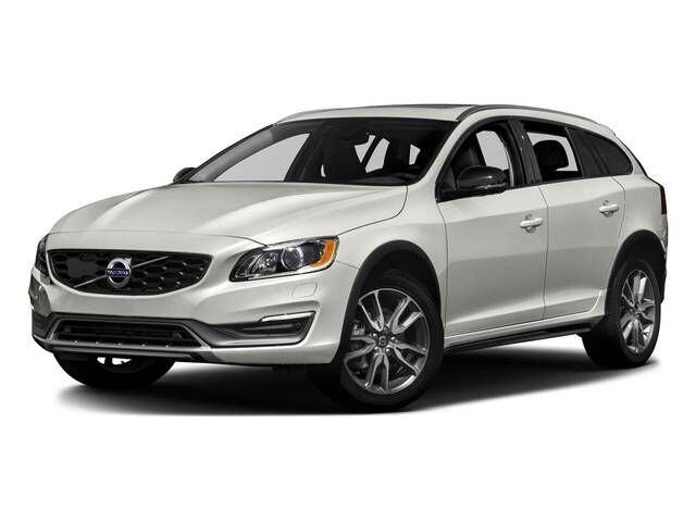 2017 VOLVO V60CC