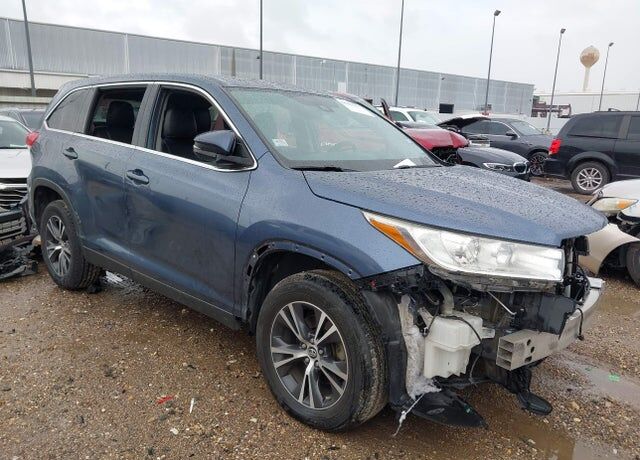 2019 TOYOTA Highlander