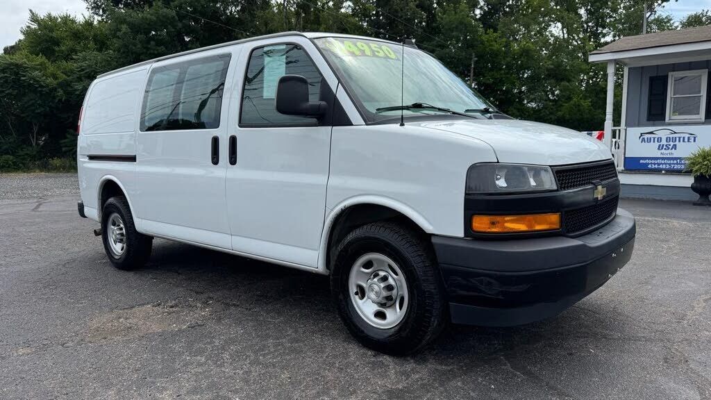 2020 CHEVROLET Express