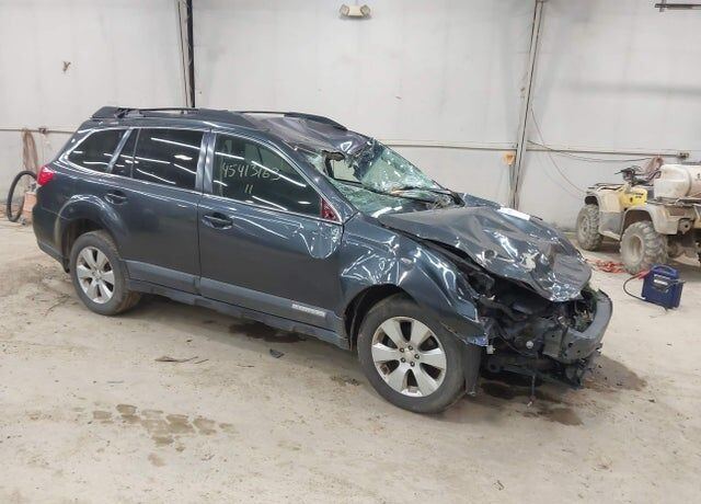 2011 SUBARU Outback