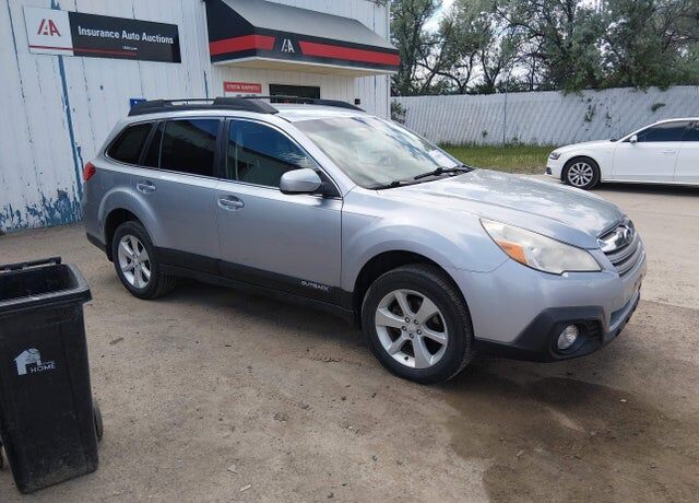 2014 SUBARU Outback