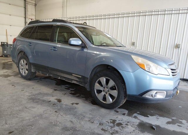 2011 SUBARU Outback