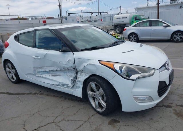 2014 HYUNDAI Veloster