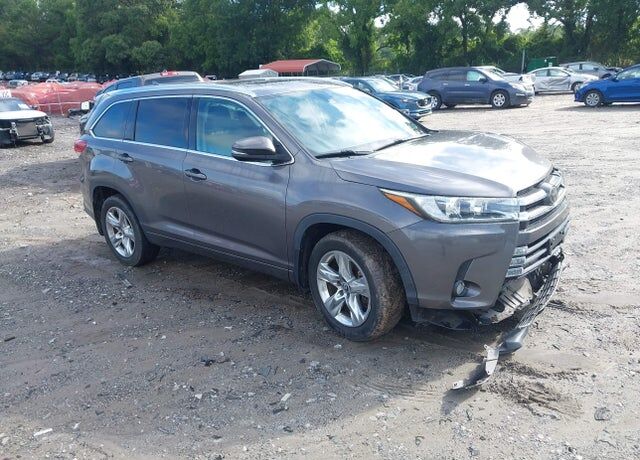 2018 TOYOTA Highlander