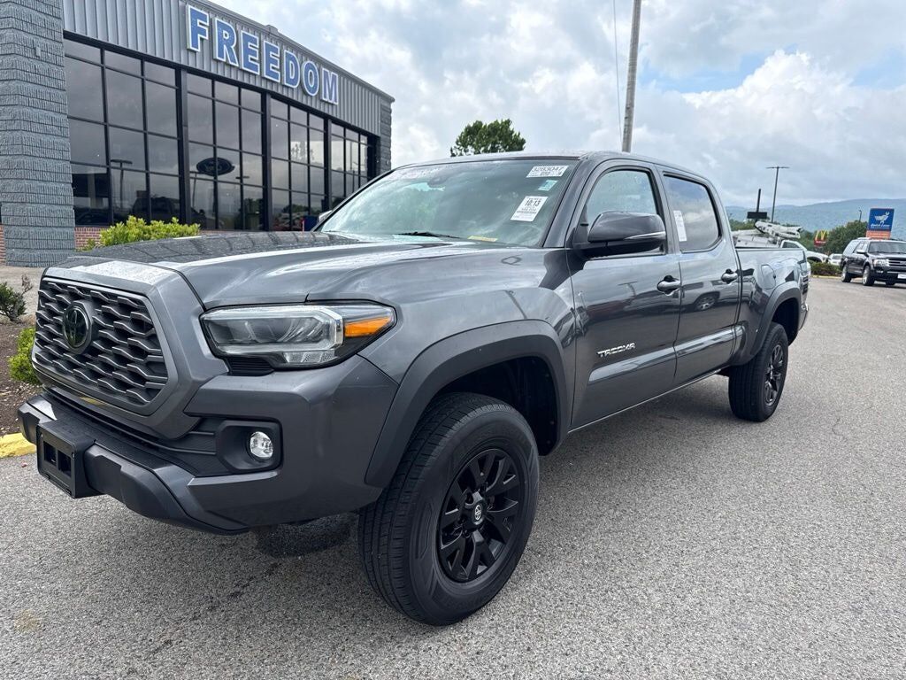 2023 TOYOTA Tacoma