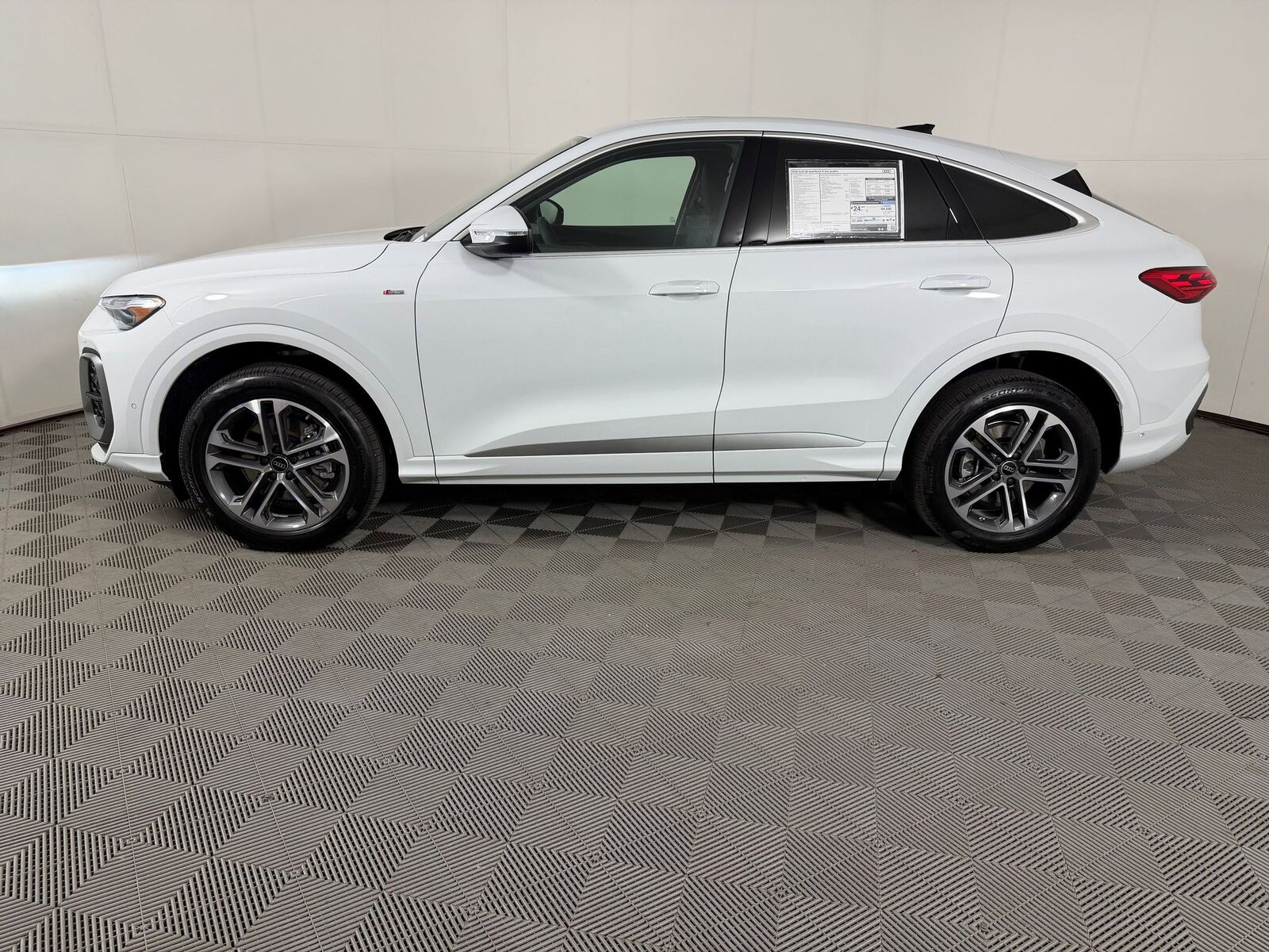 2026 Audi SQ5