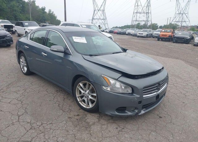 Nissan Maxima