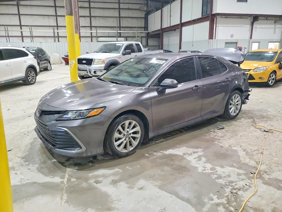 2021 TOYOTA Camry
