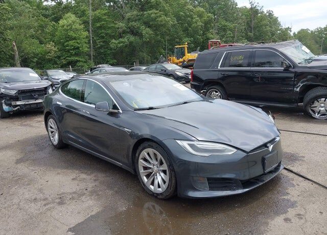 2016 TESLA Model S