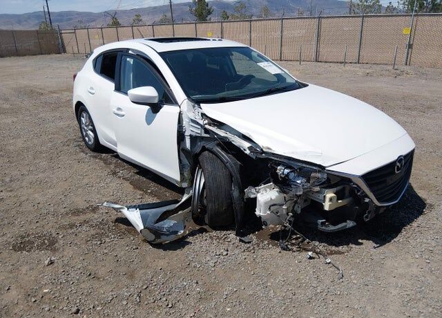 2016 MAZDA Mazda3