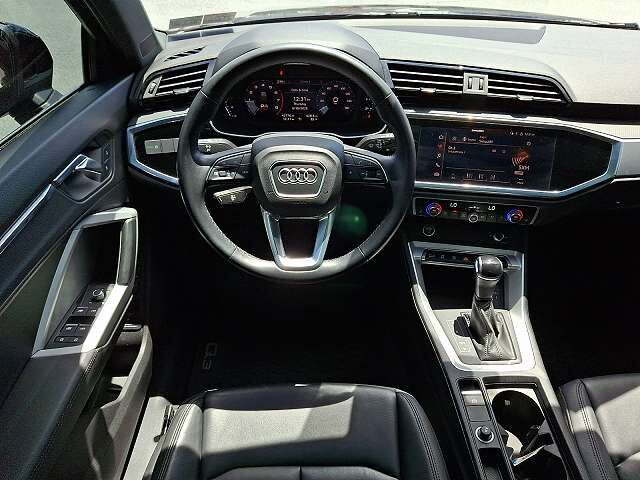 2022 Audi Q3