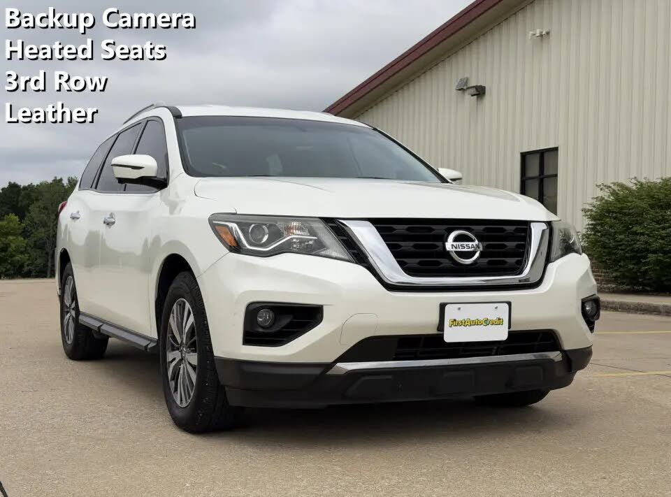 2017 NISSAN Pathfinder