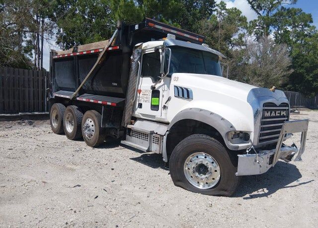 2019 MACK Granite