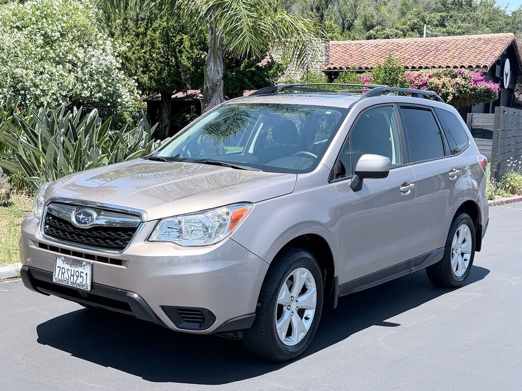 2016 SUBARU Forester