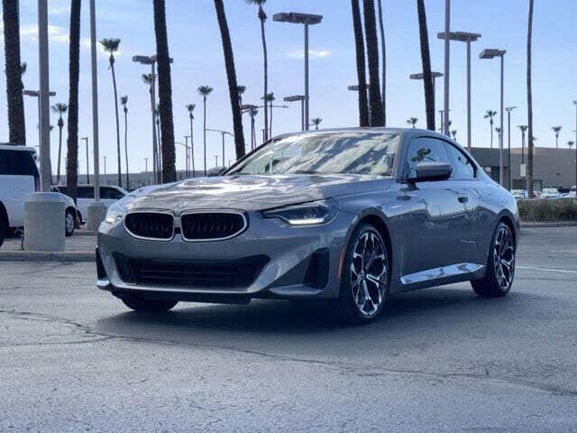 2025 BMW 230i