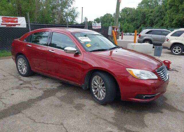 2012 CHRYSLER 200
