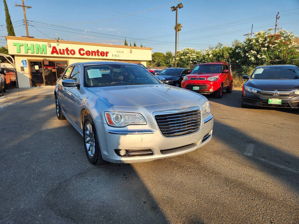 2011 CHRYSLER 300