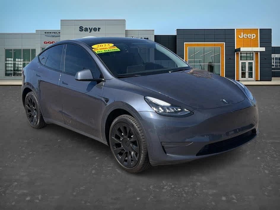2023 TESLA Model Y
