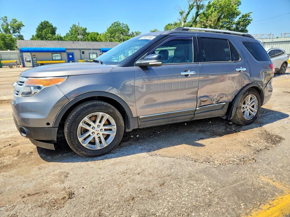 2013 FORD Explorer