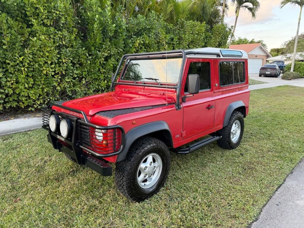 Land Rover Defender