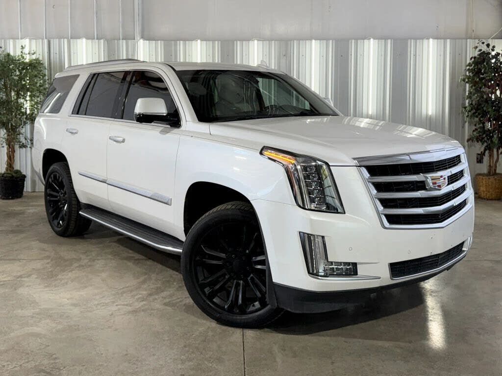 2016 CADILLAC Escalade