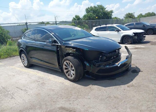 2019 TESLA Model X