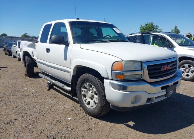 2005 GMC Sierra